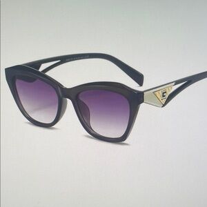 Elegant Black and Purple Sunglasses